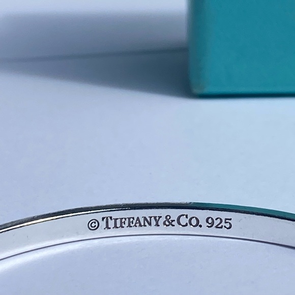 AUTH Rare Retired Tiffany & Co. “I Love You” notes bangle bracelet 🎶✨ - Picture 15 of 15